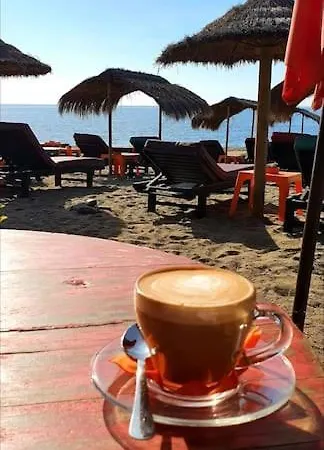 דירה Beachfront Escape אסטפונה