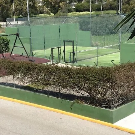 דירה Beachfront Escape *