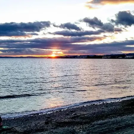 Beachfront Escape דירה אסטפונה