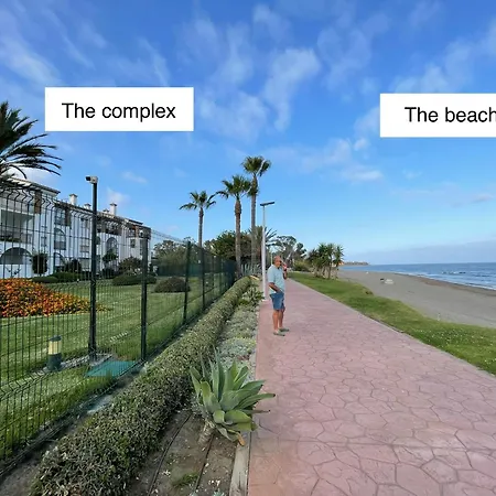 Beachfront Escape 公寓