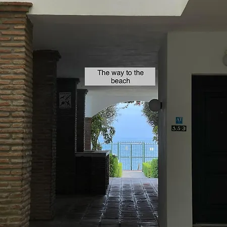 דירה Beachfront Escape *