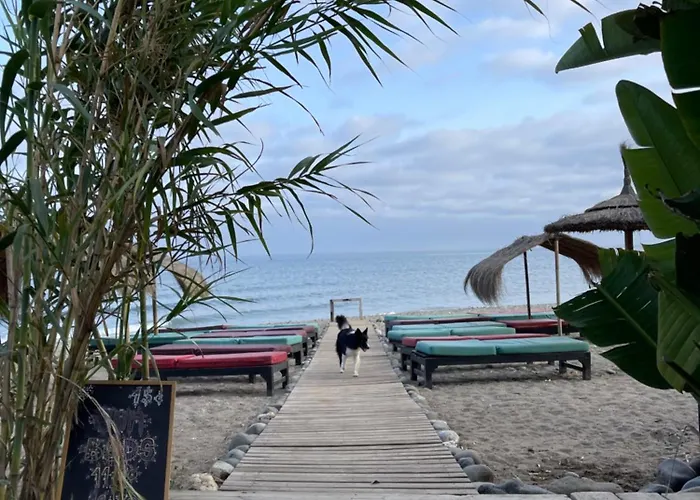 公寓 Beachfront Escape 埃斯特波纳