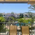 Διαμέρισμα Beachfront Escape Εστεπόνα