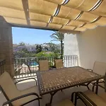 Beachfront Escape * Εστεπόνα