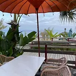 Διαμέρισμα Beachfront Escape Εστεπόνα