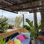 Beachfront Escape Διαμέρισμα Εστεπόνα