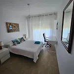 Beachfront Escape Διαμέρισμα