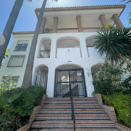 Apartment Beachfront Escape Estepona