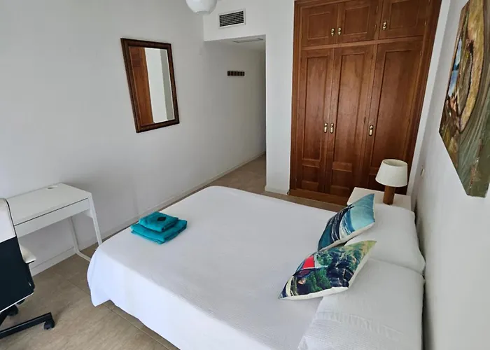 Apartment Beachfront Escape