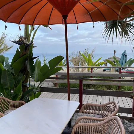 Apartment Beachfront Escape Estepona