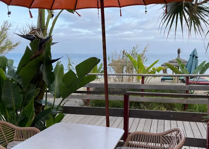 Διαμέρισμα Beachfront Escape Εστεπόνα